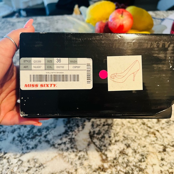 Miss Sixty size 6 pumps - Picture 7 of 8